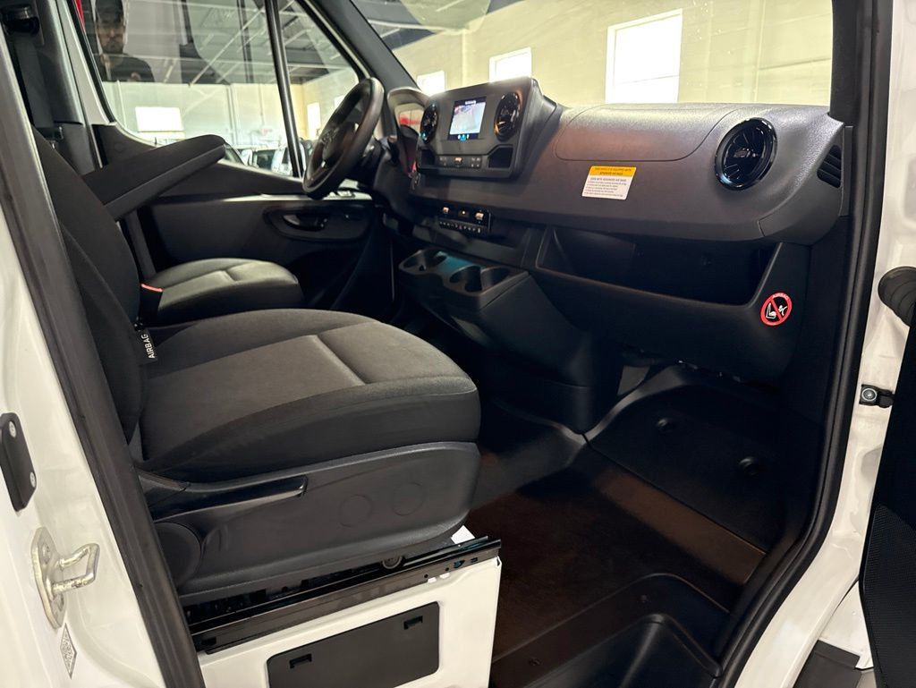 2024 Mercedes-Benz Sprinter Passenger Van 2500 Standard Roof I4 Diesel 144" RWD - 23025563 - 25