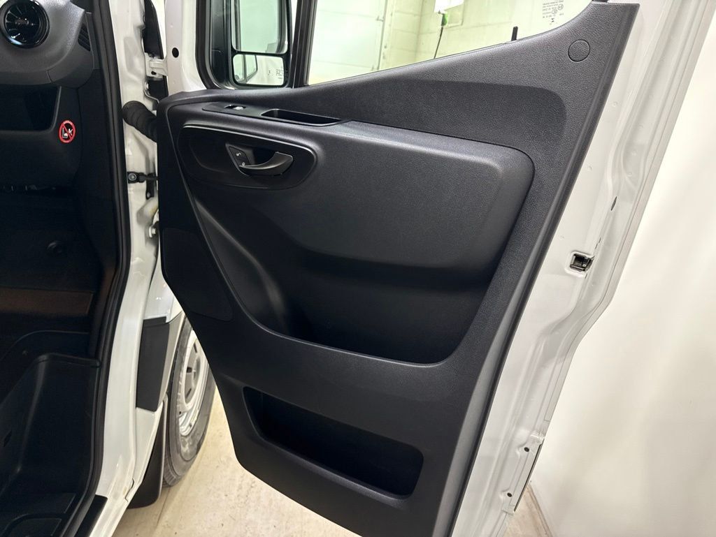 2024 Mercedes-Benz Sprinter Passenger Van 2500 Standard Roof I4 Diesel 144" RWD - 23025563 - 27