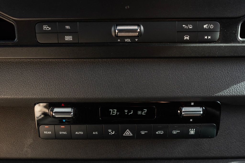 Mercedes-Benz Sprinter photo 18