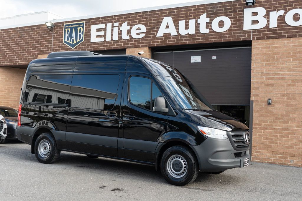 Mercedes-Benz Sprinter photo 24