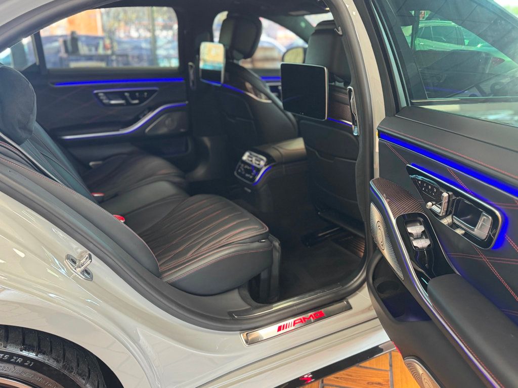 2024 Mercedes Benz S AMG 63 4MATIC photo 39