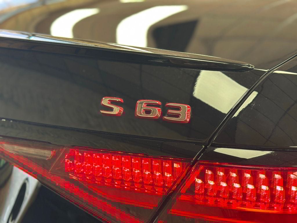 2024 Mercedes Benz S AMG 63 4MATIC photo 11