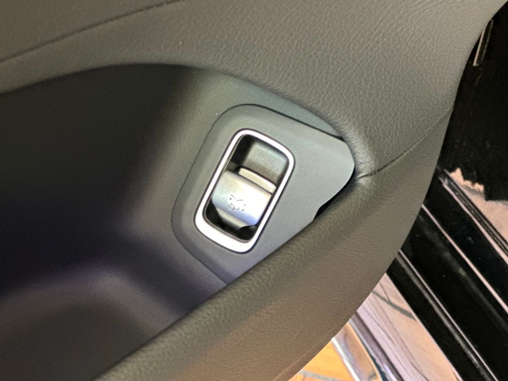 2024 Mercedes Benz S AMG 63 4MATIC photo 29
