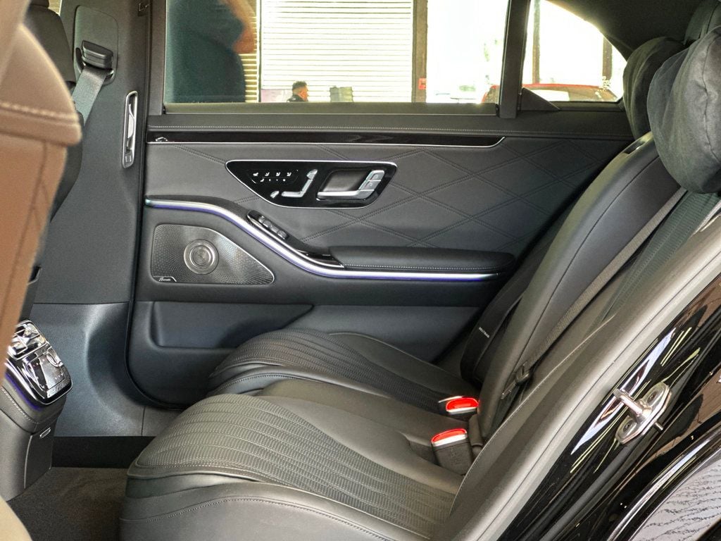2024 Mercedes Benz S AMG 63 4MATIC photo 32