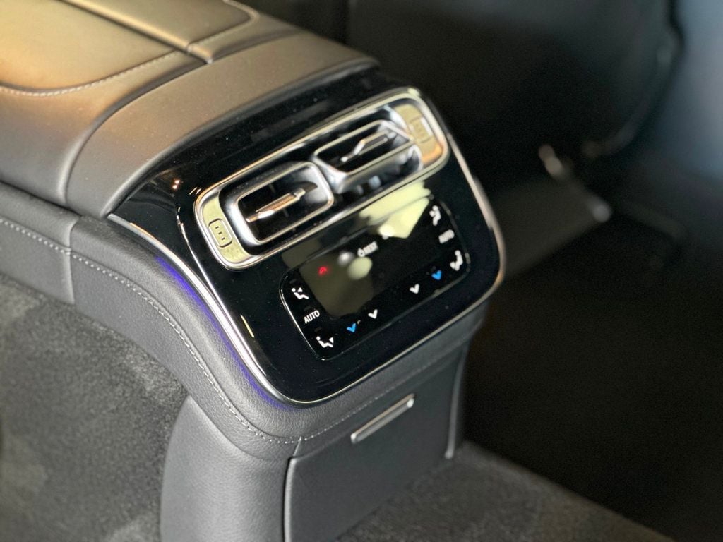 2024 Mercedes Benz S AMG 63 4MATIC photo 37