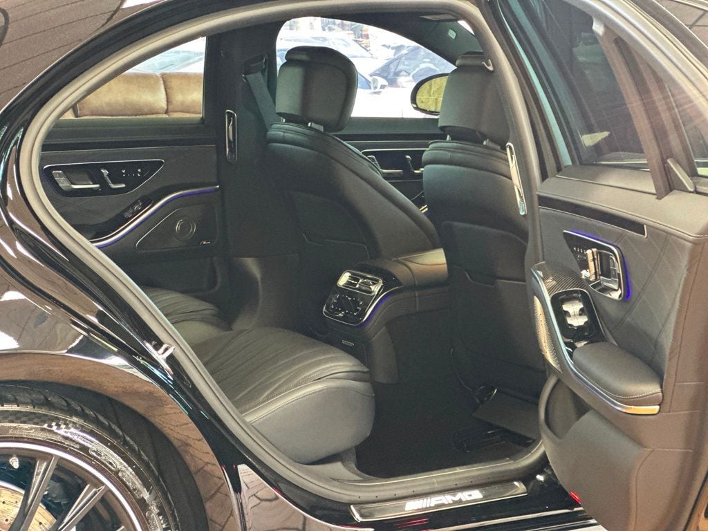 2024 Mercedes Benz S AMG 63 4MATIC photo 46