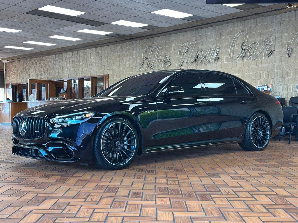 2024 Mercedes Benz S AMG 63 4MATIC photo 4