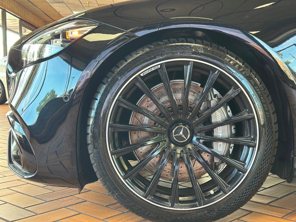 2024 Mercedes Benz S AMG 63 4MATIC photo 5