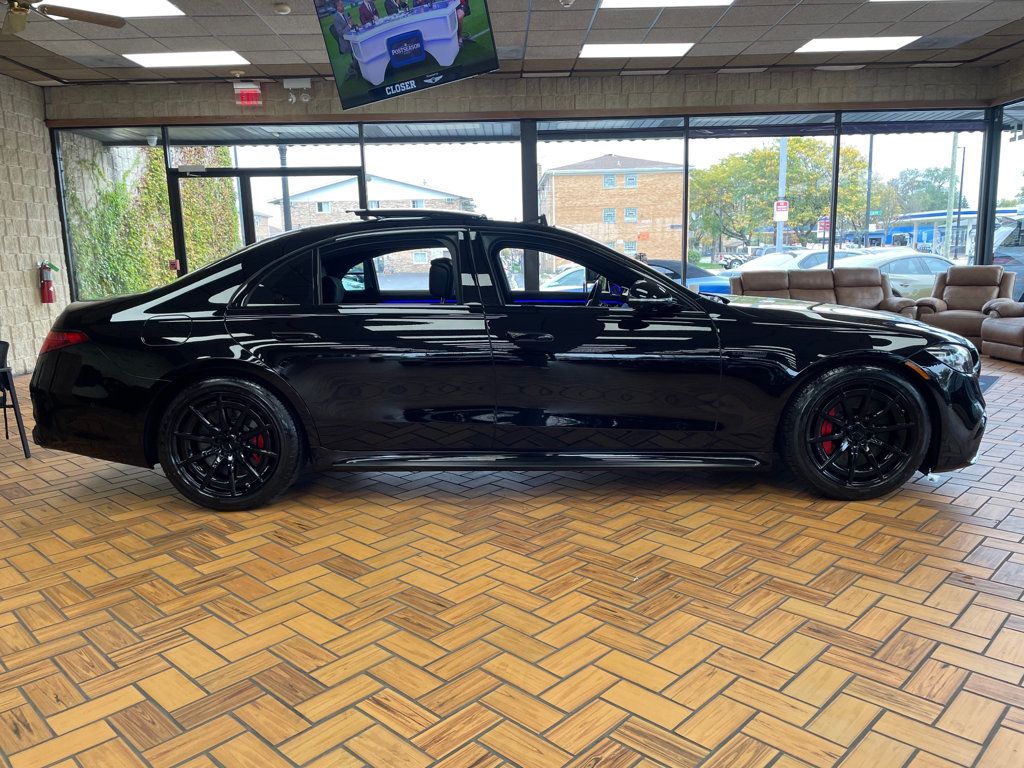 2024 Mercedes-Benz S-Class AMG S 63 E 4MATIC Sedan - 23095751 - 10