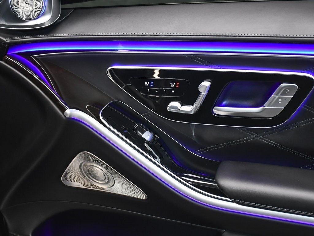 2024 Mercedes Benz S Maybach 580 photo 27