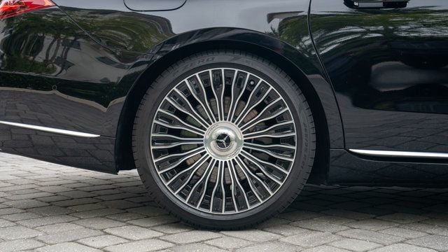 2024 Mercedes-Benz S-Class Maybach S 580 4MATIC Sedan - 22875234 - 16