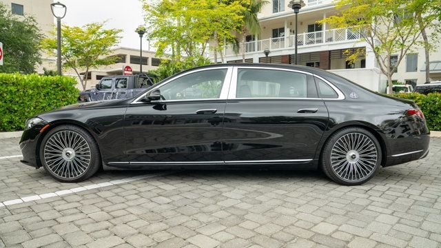 2024 Mercedes-Benz S-Class Maybach S 580 4MATIC Sedan - 22875234 - 32