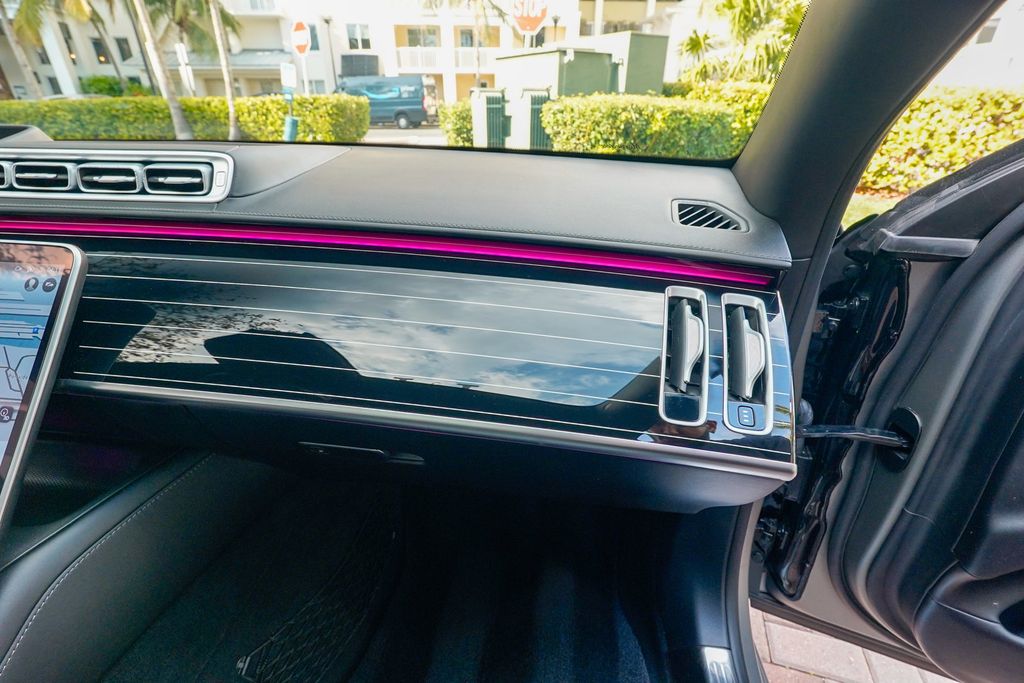 2024 Mercedes-Benz S-Class Maybach S 580 4MATIC Sedan - 22986852 - 92