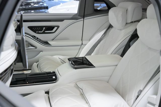 2024 Mercedes-Benz S-Class Maybach S 680 4MATIC Sedan - 22999100 - 35