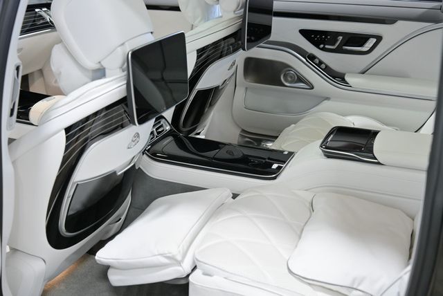 2024 Mercedes-Benz S-Class Maybach S 680 4MATIC Sedan - 22999100 - 36