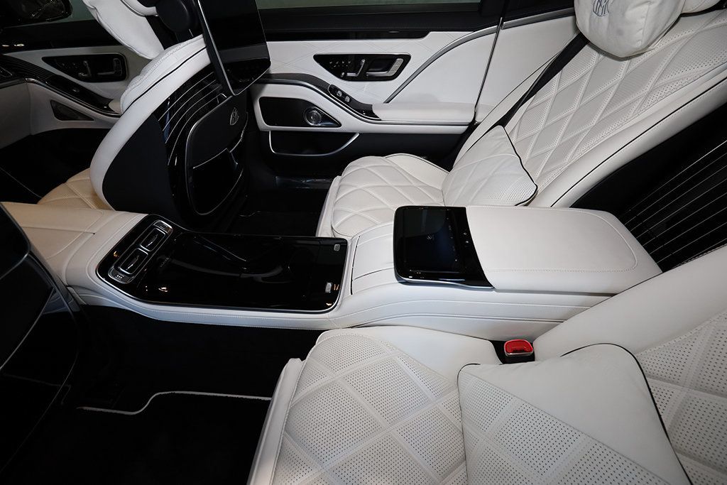 2024 Mercedes-Benz S-Class Maybach S 680 4MATIC Sedan - 23016606 - 22
