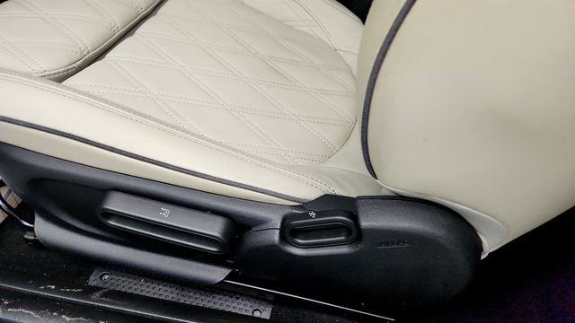 2024 MINI Cooper S Convertible Cooper S FWD w/ Iconic Trim Pkg & Chesterfield Leather - 23072048 - 10