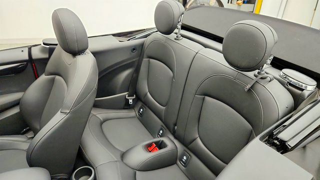 2024 MINI Cooper S Convertible Cooper S FWD w/ Signature Trim Package - 23075469 - 18