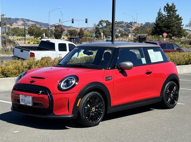 Used 2024 MINI Hardtop 2 Door SE with VIN WMW13DJ09R2V42133 for sale in Corte Madera, CA