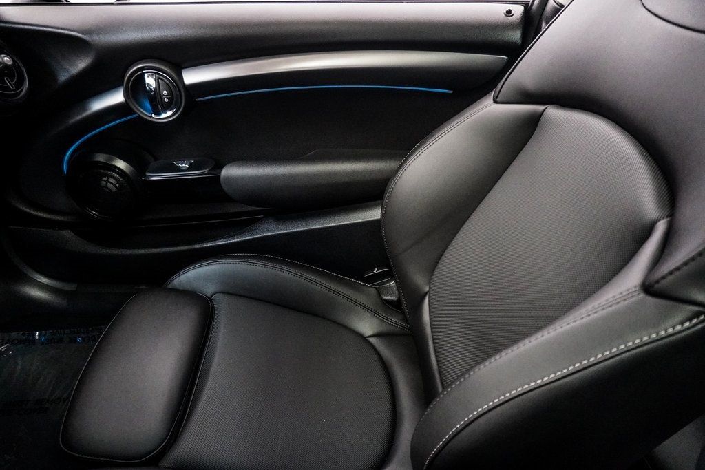 2024 Mini Cooper SE Hardtop 2 Door photo 34