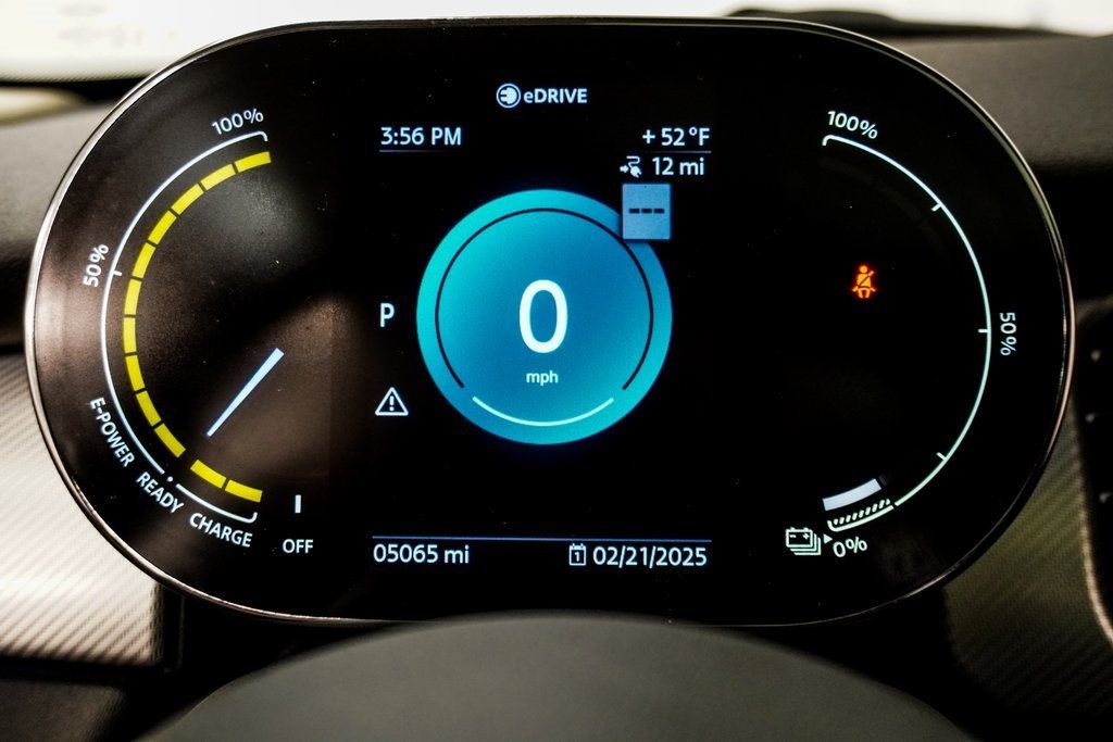 2024 Mini Cooper SE Hardtop 2 Door photo 35