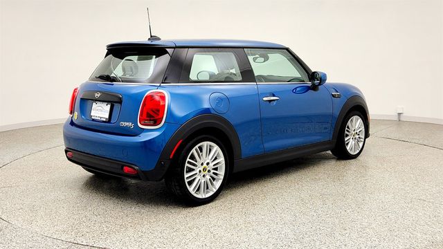 2024 MINI Cooper SE Hardtop 2 Door Cooper SE FWD - 23032591 - 4