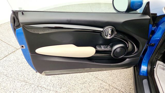 2024 MINI Cooper SE Hardtop 2 Door Signature w/ Panoramic Moonroof & MINI Navigation - 23032591 - 10