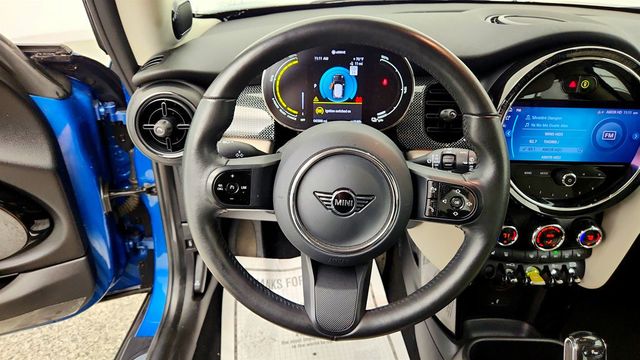2024 MINI Cooper SE Hardtop 2 Door Signature w/ Panoramic Moonroof & MINI Navigation - 23032591 - 12