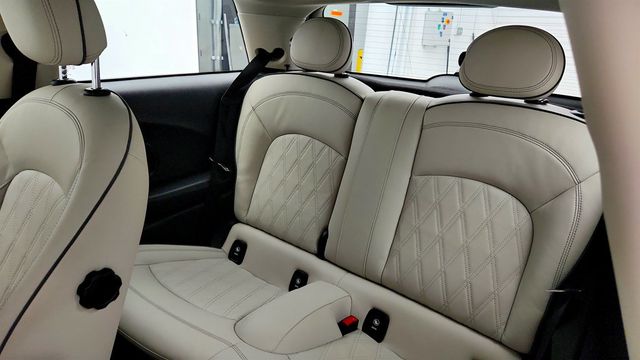 2024 MINI Cooper SE Hardtop 2 Door Signature w/ Panoramic Moonroof & MINI Navigation - 23032591 - 19