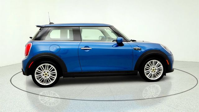 2024 MINI Cooper SE Hardtop 2 Door Signature w/ Panoramic Moonroof & MINI Navigation - 23032591 - 3