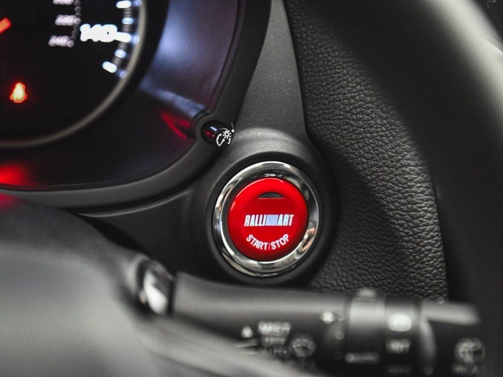 2024 Mitsubishi Eclipse Cross Ralliart photo 21
