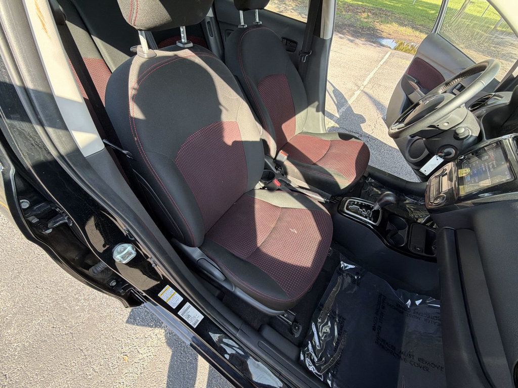 Mitsubishi Mirage SE CVT photo 20
