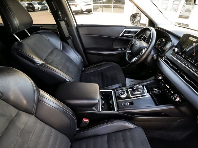 2024 Mitsubishi Outlander SE - 23094950 - 36