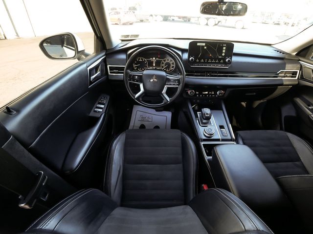 2024 Mitsubishi Outlander SE - 23094950 - 39