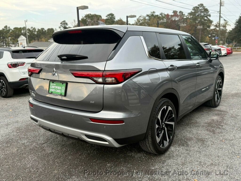 2024 Mitsubishi Outlander SE photo 3