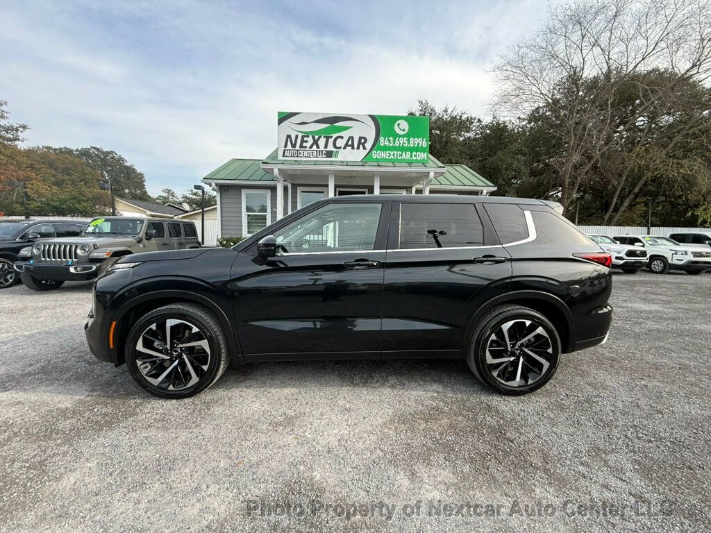 2024 Mitsubishi Outlander SE photo 2