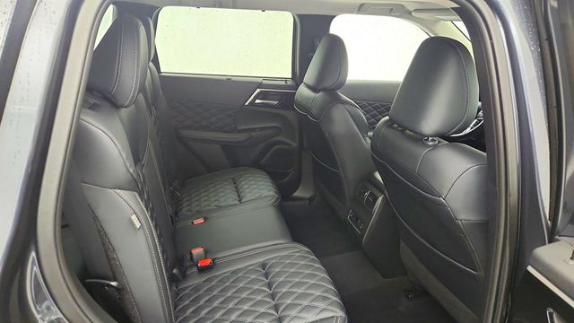 2024 Mitsubishi Outlander SEL S-AWC with Touring Package - 22999105 - 24