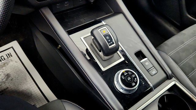 2024 Mitsubishi Outlander SE S-AWC with Tech Package & Power Panoramic Sunroof - 22998952 - 15