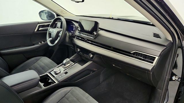 2024 Mitsubishi Outlander SE S-AWC with Tech Package & Power Panoramic Sunroof - 22998952 - 22