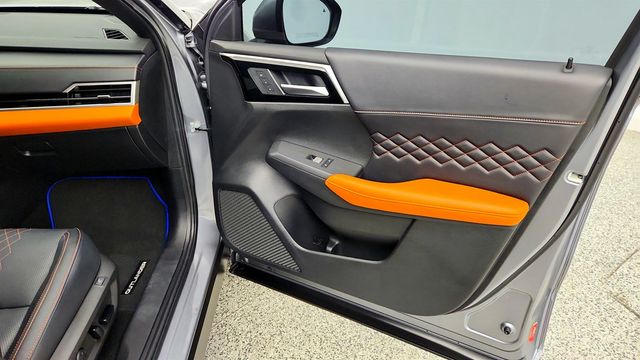 2024 Mitsubishi Outlander Plug-In Hybrid SEL S-AWC w/ Premium Package - 23079064 - 26