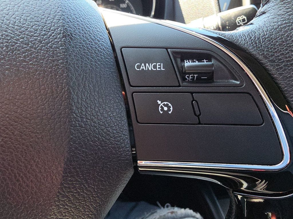 Mitsubishi Outlander Sport photo 31