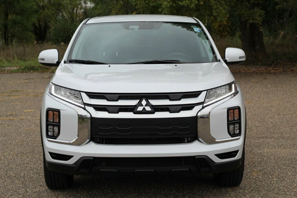 2024 Mitsubishi Outlander Sport ES LE SE photo 4
