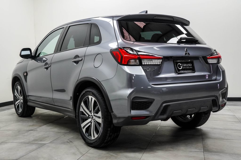 Mitsubishi Outlander Sport photo 11