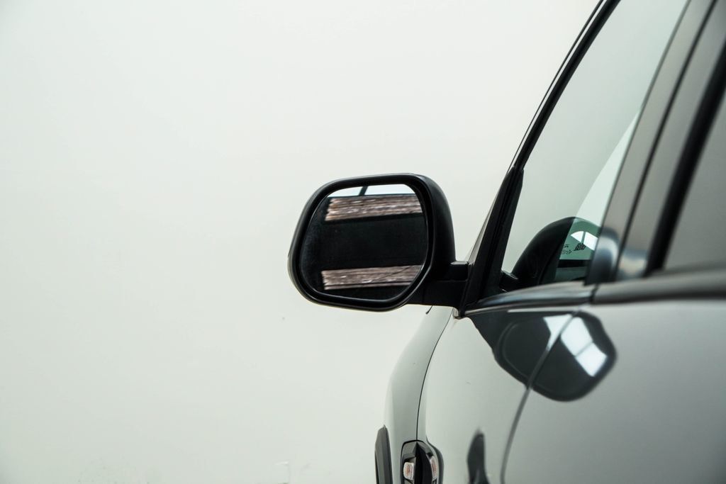 Mitsubishi Outlander Sport photo 14