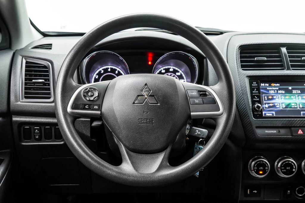 Mitsubishi Outlander Sport photo 22