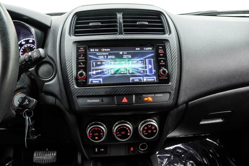 Mitsubishi Outlander Sport photo 25