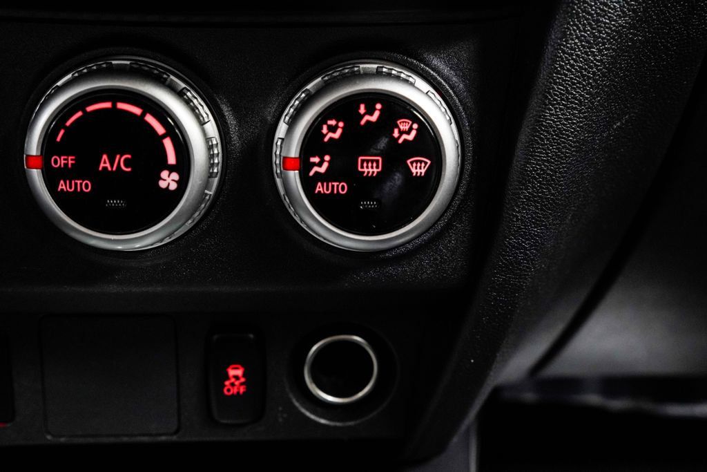 Mitsubishi Outlander Sport photo 27