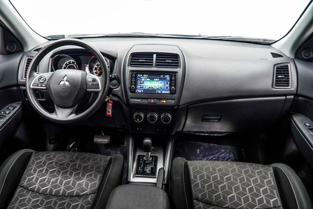 2024 Mitsubishi Outlander Sport 2.0 ES AWC CVT's photo