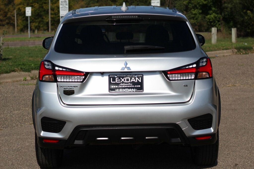 2024 Mitsubishi Outlander Sport SE photo 4