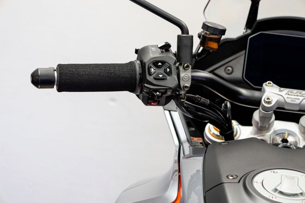 2024 MOTO GUZZI V100 Mandello S SPORT TOURING BIKE!! - 23042217 - 9